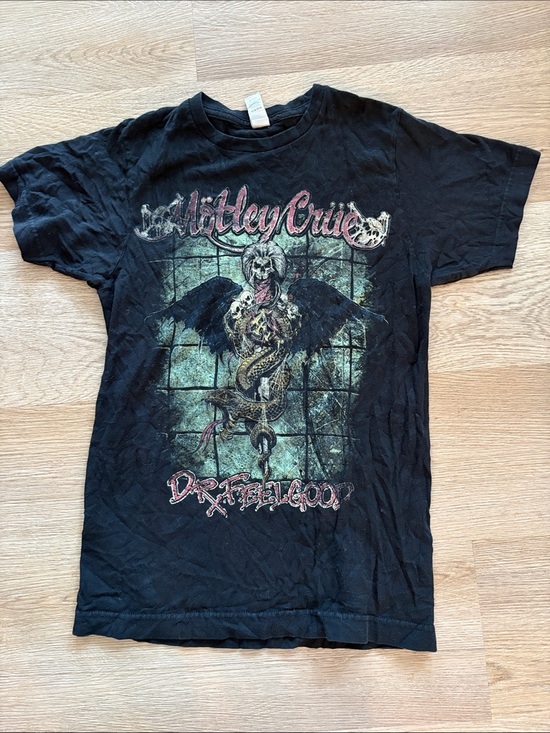 Tops - Black Graphic Band T-Shirt - Dr. Feelgood Design